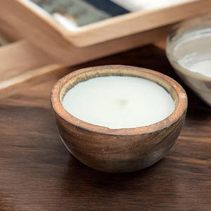 Cuenco de madera hecho a mano con inserto para vela blanca para uso decorativo - Product Image 1