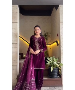 Impresionante y Elegante Salwar Kameez de Cristal Romano con Hilo y Lentejuelas para Mujer, Ideal para Fiestas y Bodas - Product Image 1