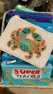 Pochette à monnaie perlée d'inspiration bohème avec broderie créative et caractère artisanal distinctif - Product Image 2