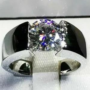 แหวนหมั้นผู้ชายเพชรโมอิสซาไนต์ทรง Tishya Diamond 4.00 กะรัต ตัวเรือนเงินแท้ชุบโรเดียม 14K ประดับเพชรแบบหนามเตย ดีไซน์โรแมนติก - Product Image 2