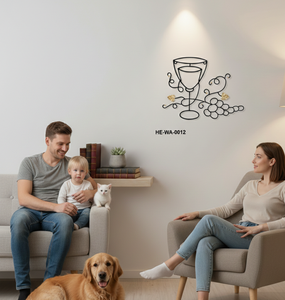 Arte de Pared Boho Hecho a Mano en Hierro con Diseño de Copa de Vino, Detalles Dorados y Racimos de Vid Flotantes, Función para Colgar - Product Image 5