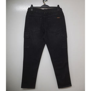 Pantalon cargo en denim pour homme avec plusieurs poches, coupe slim, tissu durable pour un usage décontracté, les activités de plein air et le confort au quotidien - Product Image 4