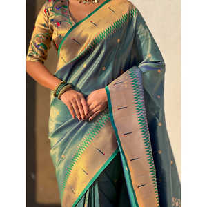 ผ้าซิ่นทอสีเขียวลายปาธานี แบรนด์อีลิท วีฟส์ น้ำหนัก 650 กรัม สำหรับสวมใส่ในอินเดียและปากีสถาน - Product Image 2