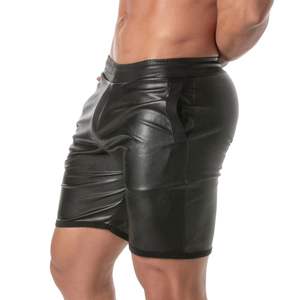 Shorts longs noirs style cuir pour homme, coupe ajustée, sexy, pour clubwear et soirée, bas de tenue tendance - Product Image 3