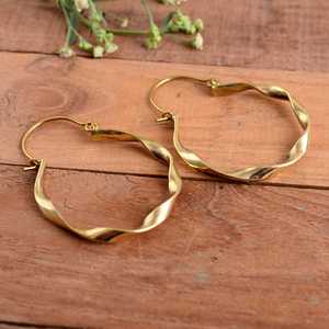 Pendientes de Aro Trenzados de Acero Inoxidable Quirúrgico con Baño de Oro de 18k, Antideslustre, Diseño de Onda, para Mujer, Venta al por Mayor de Joyería de Moda - Product Image 2