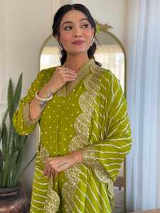 Ensemble Kurti vert perroquet pour femme, pantalon droit en viscose Chanderi de qualité supérieure et dupatta à imprimé numérique - Product Image 4