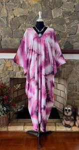 Vestido Caftán de Rayón Morado Shibori Tie Dye Tallas Grandes, Estilo Boho, Arte Vestible, Corte Relajado - Product Image 3