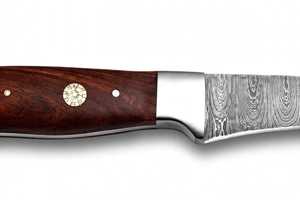 Cuchillo utilitario curvo de acero de Damasco hecho a mano con mango de palisandro y bolster de acero - Product Image 3