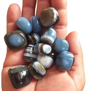 Vente en gros de pierres précieuses opale bleue naturelle de qualité supérieure, polies et roulées, très demandées pour les bijoux féminins. - Product Image 3