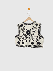 Gilet en coton brodé floral sans manches, style Prairie Chic, fait main, haut de printemps pour femme - Product Image 2
