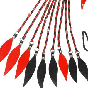 Flogger de Cuero Hecho a Mano con Cintas Delgadas para un Juego con Sensación Picante - Product Image 6