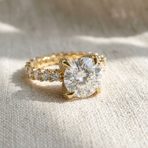 Anillo de compromiso con diamantes redondos, oro de 18 quilates, engaste de garras, joyería nupcial para boda - Product Image 3