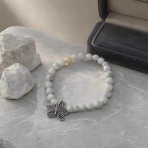 Pulsera de Moda con Dijes de Mariposa de Howlite Blanca, Venta al por Mayor - Product Image 3