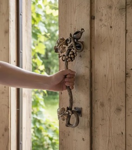 Manija de hierro forjado para puerta de estilo clásico, con motivos de pájaros y enredaderas. - Product Image 5
