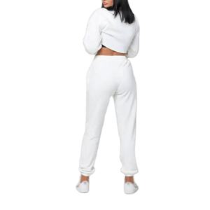 Ensemble de survêtement décontracté à capuche pour femme, production personnalisée avec logo OEM 2026, haut court uni, 100 % coton, confortable pour l'entraînement en salle de sport - Product Image 2