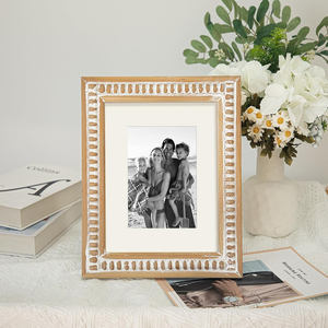 กรอบรูปไม้เนื้อแข็งทำมือ ดีไซน์สวยเก๋ สำหรับตั้งโชว์บนโต๊ะ เหมาะสำหรับบ้าน สำนักงาน ห้องนั่งเล่น สไตล์ตกแต่งบ้านแบบเรียบง่ายและมีเอกลักษณ์ - Product Image 2