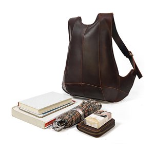 Sac à dos élégant pour homme en cuir véritable avec fermeture à rabat - Léger, résistant à l'eau, idéal pour l'école, les voyages et les ordinateurs portables - Product Image 1