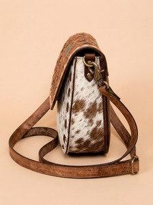 Bolso Bandolera de Cuero Vacuno con Diseño Floral Grabado a Mano, Estilo Western Bordado para Mujer - Product Image 2