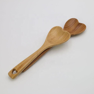 Offres Spéciales Fête des Mères : Ensemble de Cuillères Personnalisées en Bois d'Acacia et Bambou Écologique en Forme de Cœur pour la Cuisine, Idéal Maison et Hôtel - Product Image 2