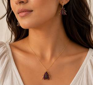 Parure de collier et boucles d'oreilles personnalisées plaquées rhodium, pendentif abeille micro-pavé, chaîne câble, bijoux de luxe pour femme, idéal pour mariée - Product Image 1