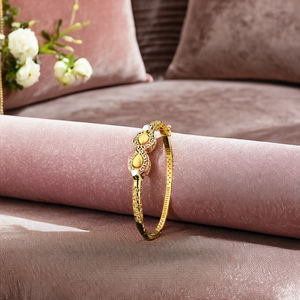 Bracelet en or pour femmes, design artistique avec des motifs ajourés et inspirés de l'infini, par Kinnova Jewels, élégant, léger, pour tous les jours - Product Image 2