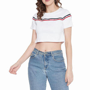 Sweat à capuche court pour femme de haute qualité avec motif imprimé - Product Image 1