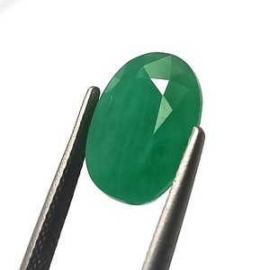 Esmeralda verde zambiana natural extraída de la tierra, 10x13 mm, 5.85 quilates, corte ovalado, sin tratar, facetada, piedra preciosa suelta para la elaboración de joyas. - Product Image 4