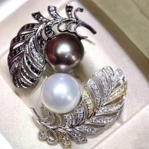 Vente en gros fabricant : Boucles d'oreilles perles Edison violettes 12-13mm, cercle parfait, légères imperfections, brillance miroir, cristal pur - Product Image 1