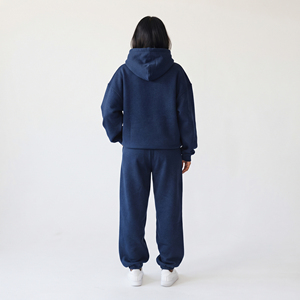 Conjunto Deportivo de Dos Piezas para Mujer, Sudadera Holgada con Capucha y Pantalones Deportivos de Felpa Premium, Estilo Casual y Urbano - Product Image 2