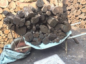 Carbón de manguezal de Vietnam |   Combustible de madera dura de alto poder calorífico para barbacoa |   Calor Duradero y Bajo Contenido de Cenizas |   Pedido de Exportación al por Mayor - Product Image 1