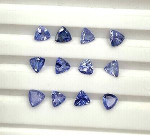 Lot en gros de pierres précieuses naturelles Tanzanite taille trillon pour la fabrication de bijoux - Product Image 5