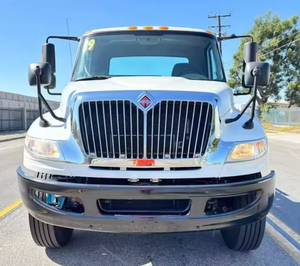 Camión de Remolque de Plataforma Plana Usado, Listo para Exportación, For-International 4300 de 21 pies, 2019, Motor Cummins 6.7L, Transmisión Automática, Volante a la Izquierda/Derecha, Envío Mundial - Product Image 1