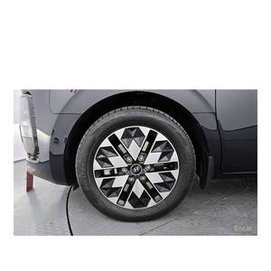 Hyundai Staria 4x4 Lounge 7 places avec sièges en cuir, boîte automatique, caméra de recul, diesel - Novembre 2023, 51 155 km - Product Image 5