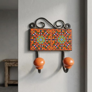 Ganchos de Pared de Cerámica Hechos a Mano con Diseño de Flores en Azulejo, Estilo Retro, 2 Ganchos para Almacenamiento de Ropa, Arte con Cuentas, CIH 165 - Product Image 4