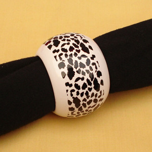 Bracelets en acrylique faits à la main pour femmes, écologiques, sertis de pierres, cadeau tendance, vente en gros, fournisseur en vrac - Product Image 6