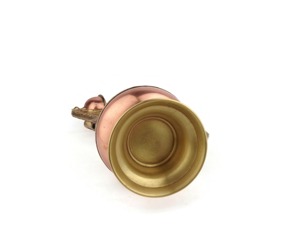 Jarra de cobre de cuello largo estilo árabe, elegante jarra de agua hecha a mano para restaurantes de lujo y eventos de alta costura, procedente de la India. - Product Image 3