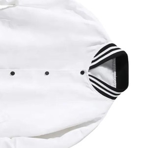 Veste universitaire blanche pour homme avec bordure noire, col rabattu, polyester décontracté, coupe régulière, vêtement d'automne - Product Image 4