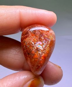 Pierre précieuse naturelle en cabochon de pierre de soleil orange, avec éclat doré et jeu de couleurs, pour bagues, pendentifs et conception de bijoux haut de gamme - Product Image 3