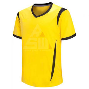 Camiseta de Fútbol Amarilla Personalizada con Cuello en V y Detalles Negros, Camiseta de Entrenamiento Transpirable de Secado Rápido, Uniforme de Equipo 100% Poliéster OEM - Product Image 1