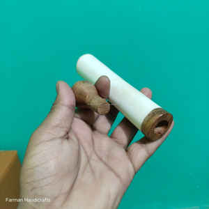 Étui à aiguilles artisanal en os de buffle blanc, accessoire de couture naturel pour la maison et l'artisanat à prix avantageux - Product Image 6