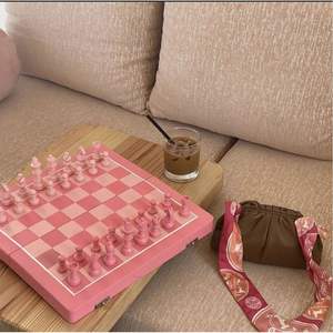 Juego de Ajedrez Premium con Piezas Pesadas, Calidad Profesional para Torneos, Tablero de Ajedrez de Arte Moderno, Regalo Corporativo de Lujo y Edición de Coleccionista - Product Image 2