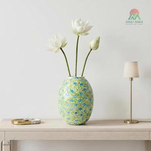 Jarrón ovalado de cerámica con patrón de escamas verde-azules para decoración del hogar y almacenamiento de flores - Product Image 1