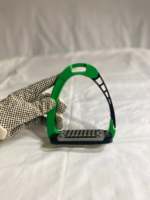 Tough Tack 2026 Étrier de sécurité équestre réglable en acier inoxydable, écologique, réutilisable, haute qualité, très vendu, pour saut libre DC