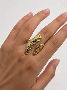 Anillo Personalizado Chapado en Rodio con Textura Orgánica Fundida, Banda de Cóctel Asimétrica, Joyería de Moda Vanguardista de Lujo para Mujer - Product Image 1