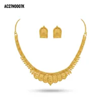 Collier classique pour femme en laiton plaqué or 18 carats avec pendentif et chaîne à maillons en forme de boîte à fleurs, bijoux de mode