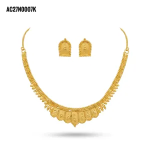 Collar Clásico para Mujer con Cadena de Caja de Flores Chapada en Oro de 18K y Colgante, Joyería de Moda - Product Image 2