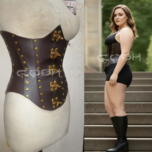 Corsé Personalizado de Cuero Cromado con Tachuelas y Cierre Frontal - Product Image 3