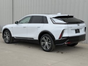 SUV Eléctrico de Lujo Super Premium Cadillac LYRIQ con Tracción en las Cuatro Ruedas y Techo Panorámico - Product Image 2