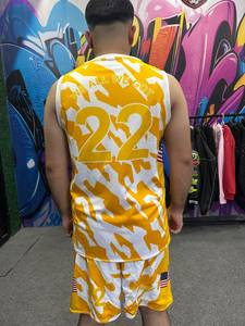 ชุดเสื้อบาสเก็ตบอลแบบยูนิเซ็กซ์ ไซส์พลัส สีเหลืองขาว พิมพ์ลายโลโก้ด้านหน้า แบบไม่มีแขน แห้งเร็ว พิมพ์ลายแบบซับลิเมชั่น ชุดกีฬา - Product Image 2