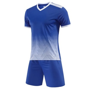 Ensemble de survêtement de football pour homme, t-shirt de fitness à séchage rapide, ensemble de course à manches courtes, tenue d'entraînement respirante imprimée pour l'extérieur - Product Image 6